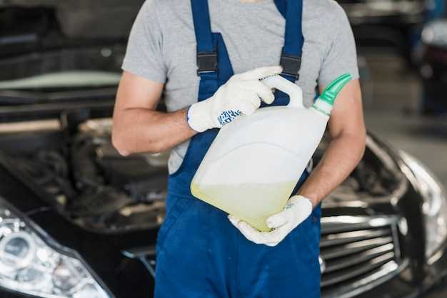 Правильное заливание новой жидкости: последовательность действий