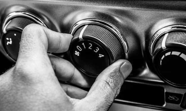 Очистка области установки и подготовка инструментов